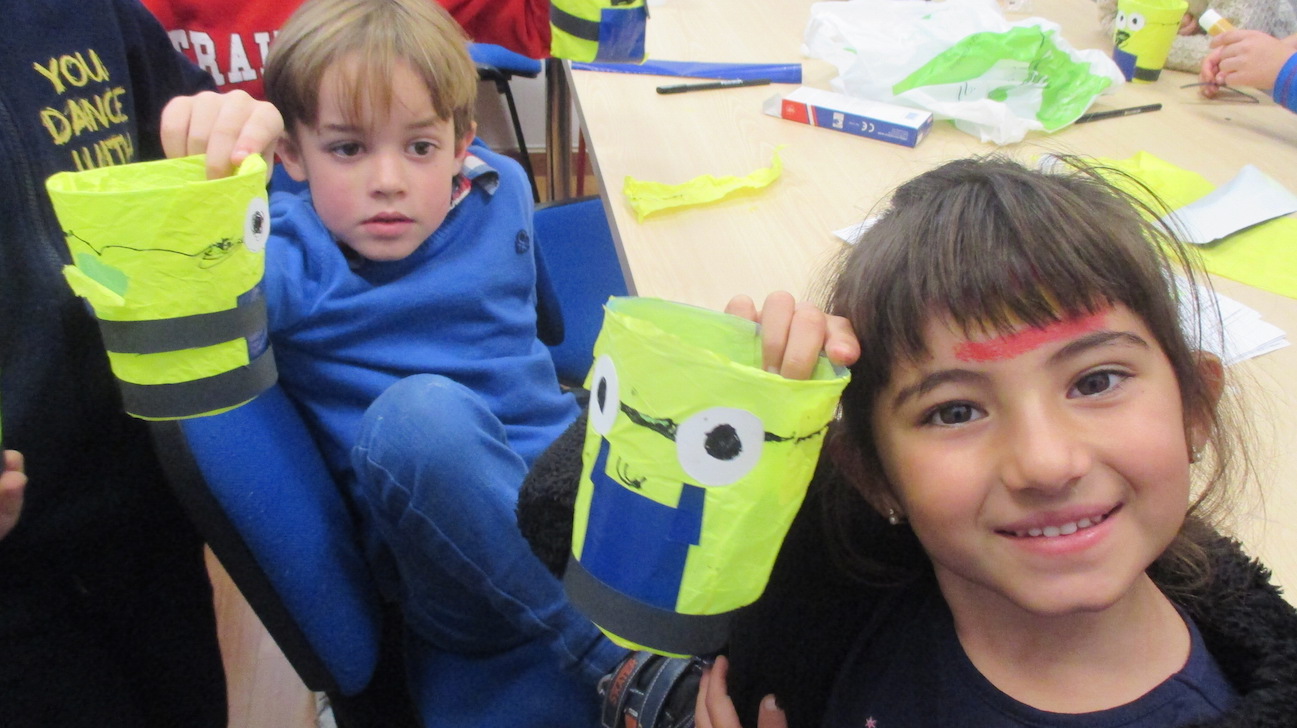 Taller de manualidades en inglés en Alhaurín el Grande